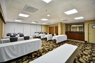 Functional Hall Hampton Inn Chicago - Gurnee