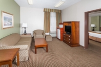 Common Space Baymont Inn & Suites by Wyndham Lafayette/Purdue Area