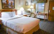 Bedroom 3 CoCo Key Omaha Hotel and Water Resort