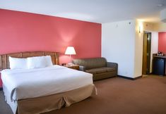 Bedroom 4 CoCo Key Omaha Hotel and Water Resort