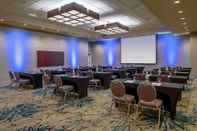 Functional Hall DoubleTree Suites by Hilton Hotel Salt Lake City