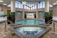 Swimming Pool DoubleTree Suites by Hilton Hotel Salt Lake City