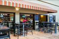 Bar, Kafe, dan Lounge Concord Plaza Hotel