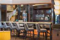Bar, Kafe dan Lounge Hilton Newark Airport