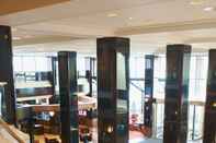 Lobi Hilton Newark Airport