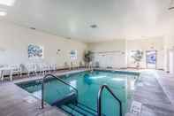 Swimming Pool Motel 6 Wisconsin Rapids, WI