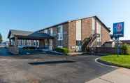 Exterior 3 Motel 6 Wisconsin Rapids, WI