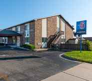 Exterior 3 Motel 6 Wisconsin Rapids, WI