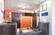 Sảnh chờ 5 Motel 6 Wisconsin Rapids, WI