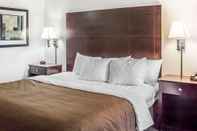 Kamar Tidur Quality Inn & Suites