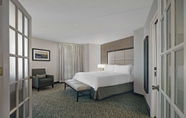 Bedroom 5 Homewood Suites by Hilton Chicago-Lincolnshire