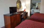 Bedroom 2 Days Inn by Wyndham Morristown