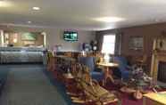 Bar, Kafe, dan Lounge 7 Quality Inn & Suites