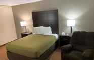 Kamar Tidur 3 Econo Lodge Massena Hwy 37