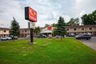 Bên ngoài Econo Lodge Massena Hwy 37