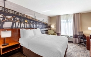 Kamar Tidur 7 Clarion Pointe Racine - Mount Pleasant