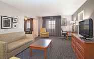 Common Space 7 La Quinta Inn by Wyndham Salt Lake City Midvale