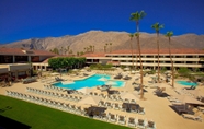 Swimming Pool 2 Hilton Palm Springs Resort