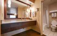 In-room Bathroom 3 Best Western Plus Weston Inn