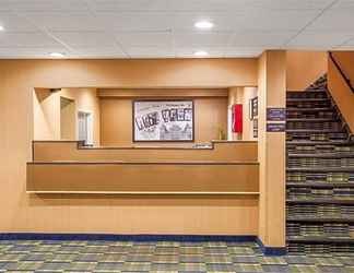 Lobby 2 Fairbridge Inn Express Buffalo Airport Williamsville