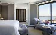 Kamar Tidur 2 Four Seasons Hotel Sydney