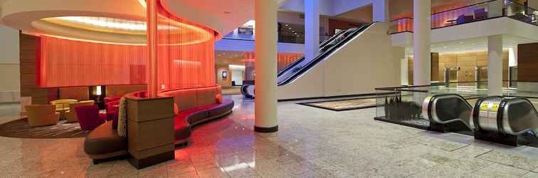 Lobby Radisson Plaza Hotel at Kalamazoo Center