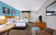 Kamar Tidur 3 La Quinta Inn by Wyndham Cocoa Beach-Port Canaveral