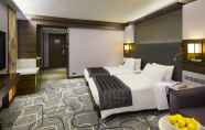 Kamar Tidur 4 New World Millennium Hong Kong Hotel