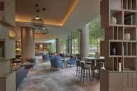 บาร์ คาเฟ่ และเลานจ์ New World Millennium Hong Kong Hotel