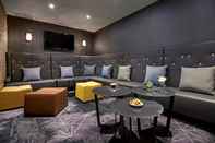 Bar, Cafe and Lounge DoubleTree by Hilton London - Docklands Riverside