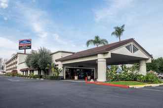 Luar Bangunan 4 Howard Johnson Hotel&Conf Cntr by Wyndham Fullerton/Anaheim