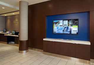 Lobi 4 Courtyard by Marriott Los Angeles LAX/Century Boulevard