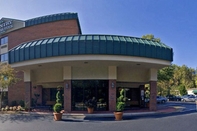 Exterior Country Inn & Suites by Radisson, Williamsburg East (Busch Gardens), VA