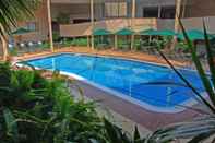 Kolam Renang Red Lion Hotel Cromwell