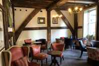 บาร์ คาเฟ่ และเลานจ์ The White Horse Hotel, Romsey, Hampshire