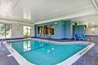 Swimming Pool Four Points by Sheraton St. Catharines Niagara Suites