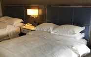 Bedroom 4 Sheraton Laval Hotel