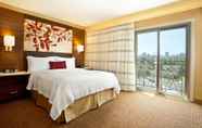 Bedroom 6 Courtyard by Marriott Los Angeles Century City/Beverly Hills