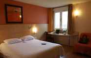 Bedroom 6 ibis Chateauroux