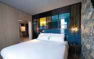 Bedroom 2 Apollo Hotel Amsterdam, a Tribute Portfolio Hotel