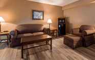 Common Space 3 Best Western Potomac Mills