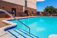 Swimming Pool Best Western Potomac Mills