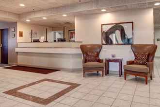 Lobby 4 Howard Johnson by Wyndham Amherst Hadley