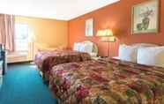 Bedroom 6 Days Inn by Wyndham Springfield