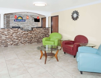 Lobi 2 Days Inn by Wyndham Springfield