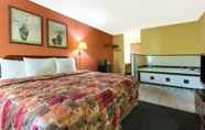 Bedroom 7 Days Inn by Wyndham Springfield