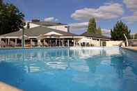 Swimming Pool Best Western Le Bois De La Marche