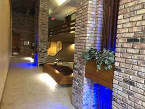 Lobby 4 Ramada by Wyndham Michigan City