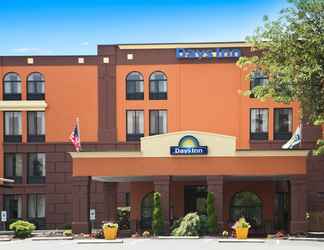 Exterior 2 Days Inn by Wyndham Reading Wyomissing