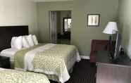 Bedroom 7 Days Inn by Wyndham Jellico - Tennessee State Line